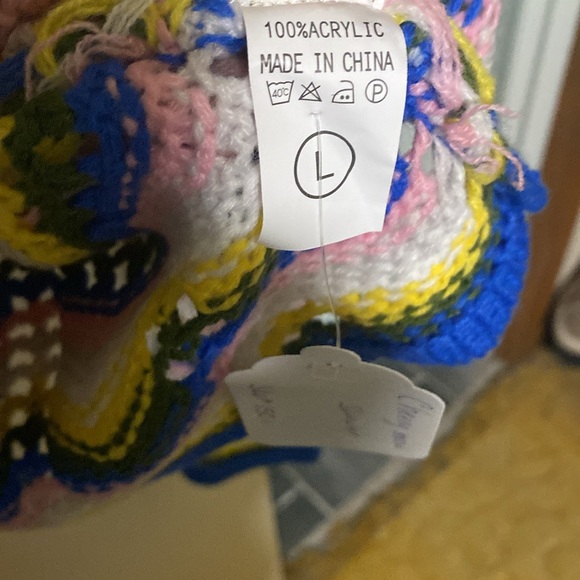 Women’s striped stylish autumn winter knit wear hollow top long sleeves sweater - Picture 4 of 5